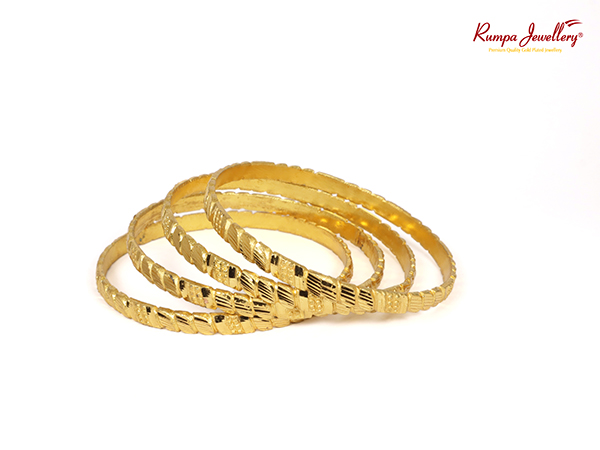 Four pieces Bangles